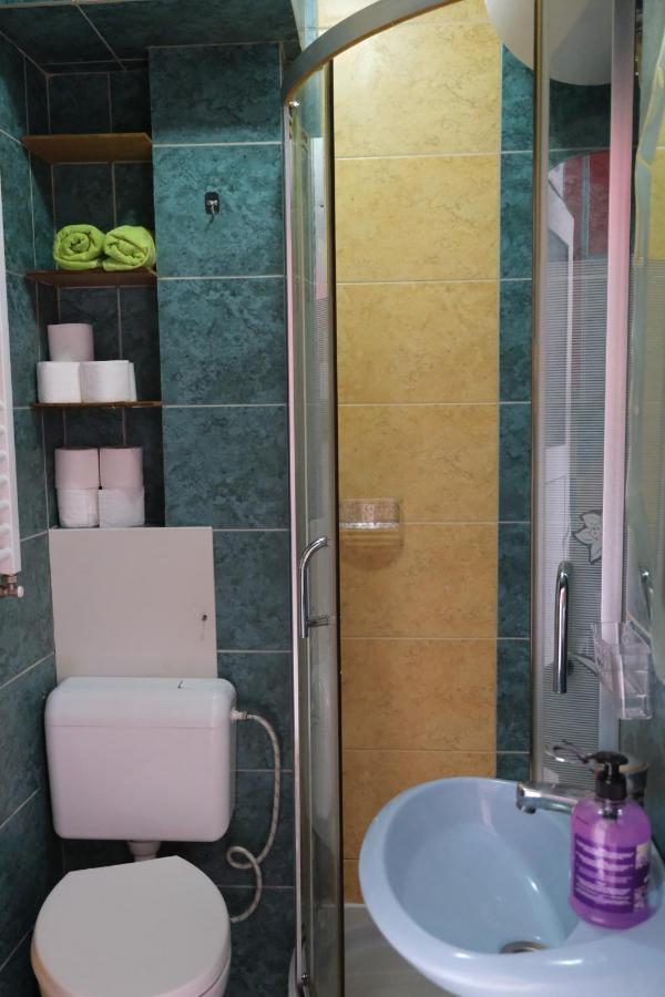 Zogu Apartments - Downtown Pristina Eksteriør bilde